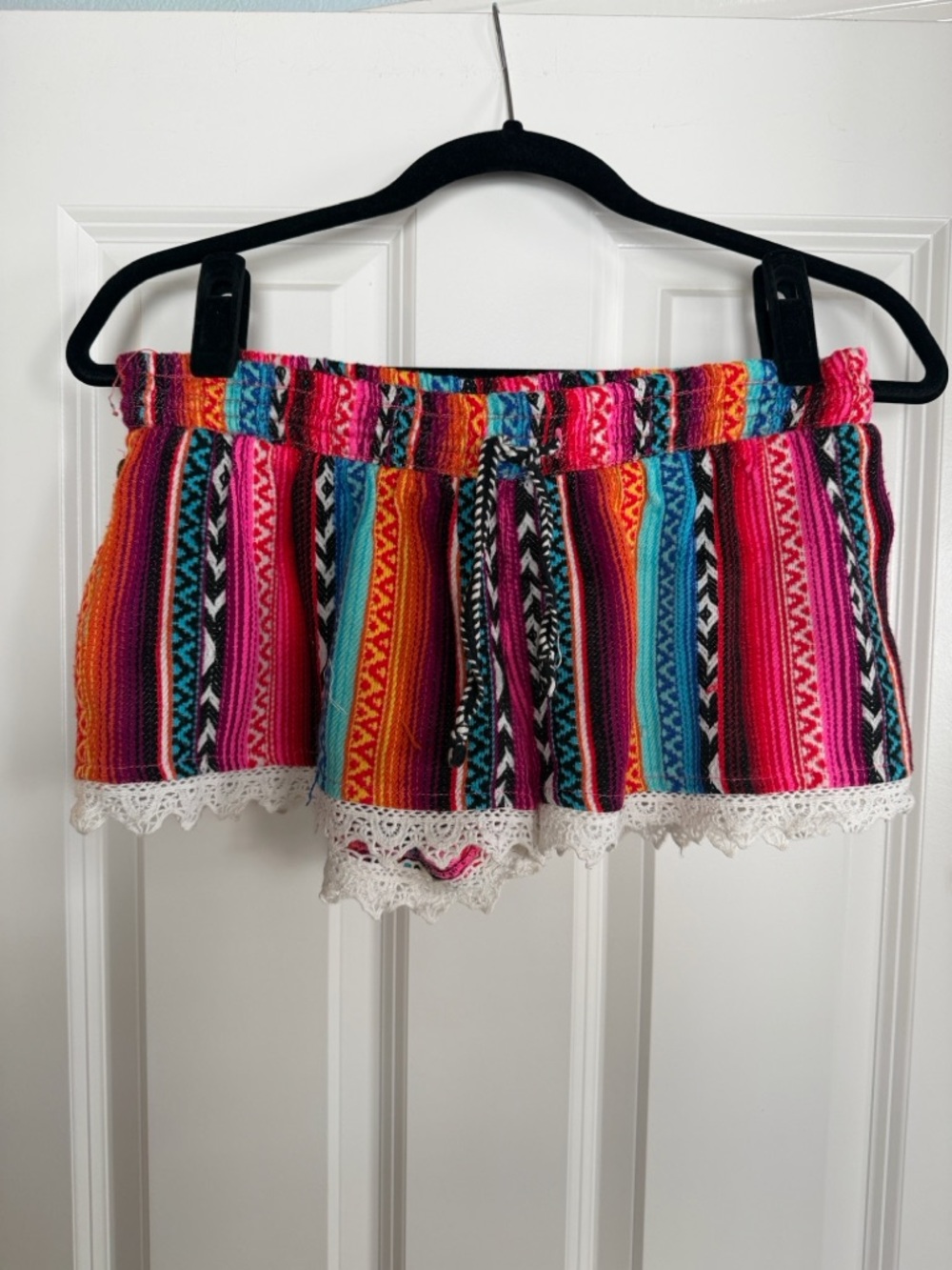 Rip Curl Multicolor Patterned Knit w/ lace trim